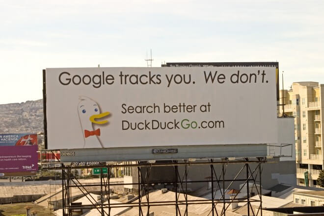 Panneau d'affichage DuckDuckGo géant à San Francisco